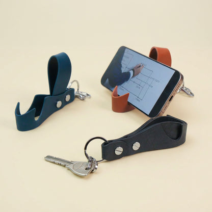 【国産本革】2way レザースマホスタンドキーホルダー "Rest"