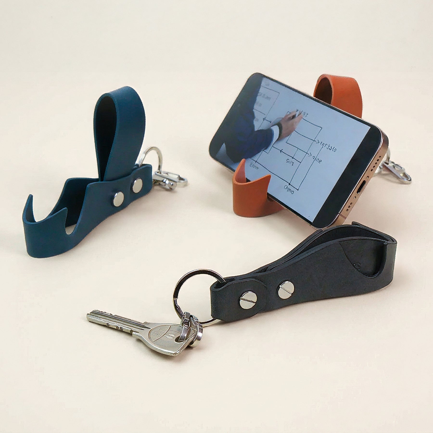 【国産本革】2way レザースマホスタンドキーホルダー "Rest"