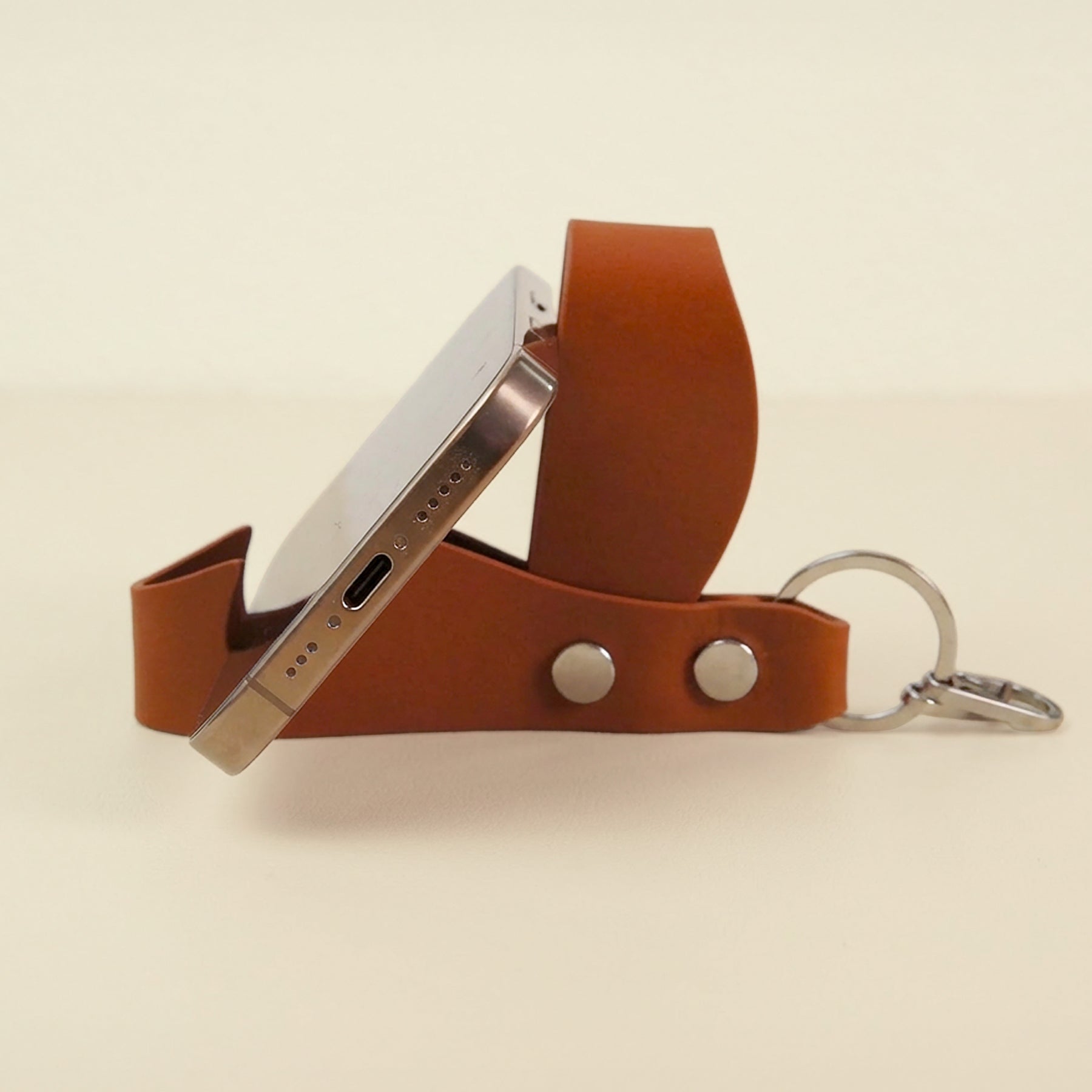 【国産本革】2way レザースマホスタンドキーホルダー "Rest"